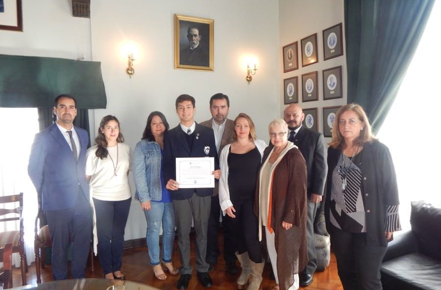 BECA DE EXCELENCIA ACADEMICA IAN B. TAYLOR