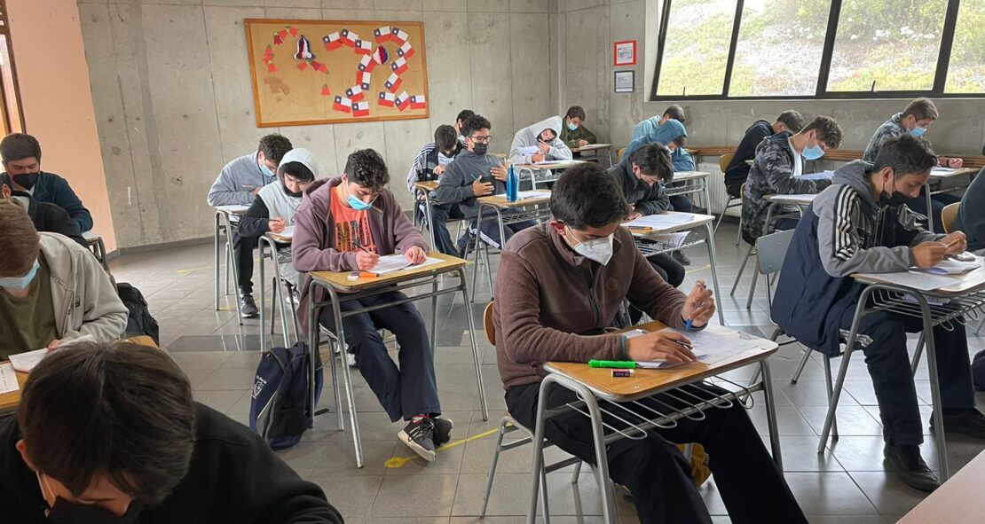 Alumnos de IV Medio rinden Prueba de Transición Universitaria 2021 luego de intenso año de preparación