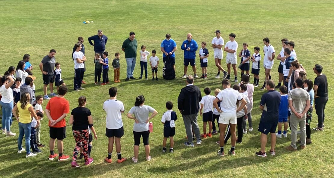 Familias participan en jornada de Tag Rugby