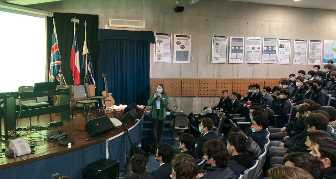 The Mackay School conmemora el Mes de la Solidaridad