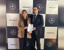 Más de una década de armonía comunitaria se consolida con acuerdo consensuado entre The Mackay School y Sindicato de Trabajadores por negociación colectiva